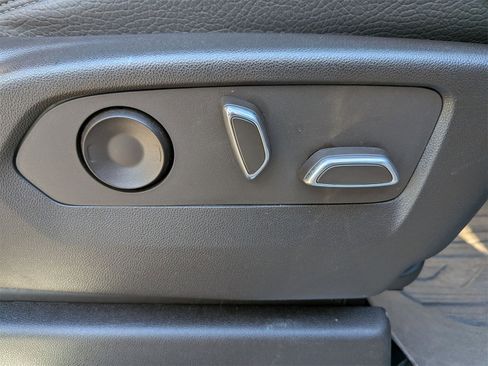 Used 2022 GMC Sierra 1500 Denali w/ Denali Reserve Package image 38