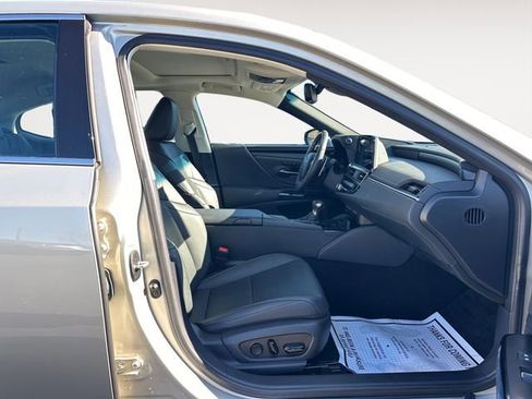 Used 2022 Lexus ES 350 w/ Premium Package FWD image 15