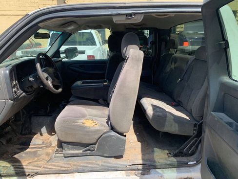 Used 2006 Chevrolet Silverado 2500 W/T AWD/4WD image 16