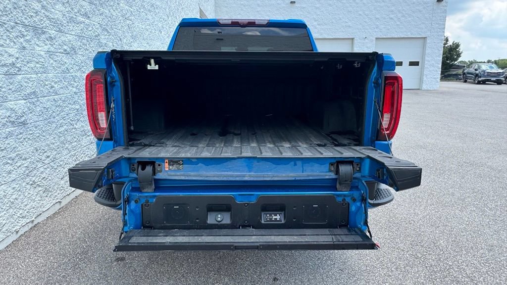 Used 2023 GMC Sierra 1500 AT4 w/ Technology Package AWD/4WD image 5