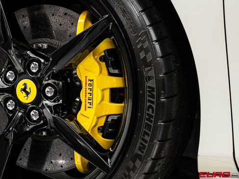 Used 2022 Ferrari F8 Tributo RWD image 27