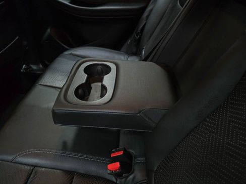 Used 2022 Buick Encore GX Essence FWD image 18