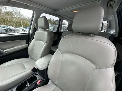 Used 2014 Subaru Forester 2.5i Limited image 14