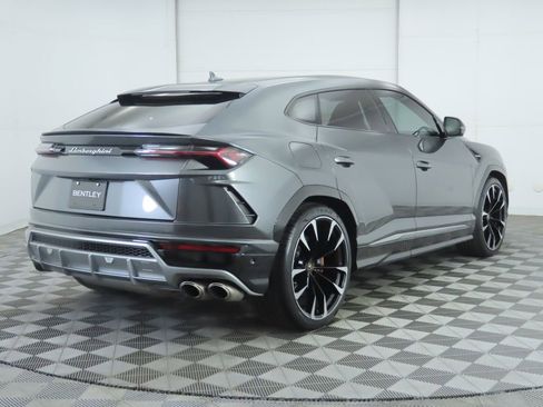 Used 2020 Lamborghini Urus image 5