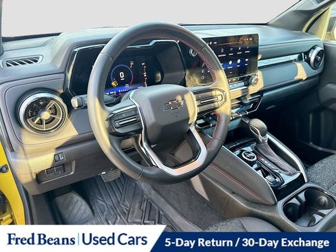 Used 2023 Chevrolet Colorado Z71 w/ Z71 Convenience Package 2 image 11