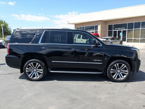 Used 2017 GMC Yukon Denali w/ Open Road Package AWD/4WD image 6