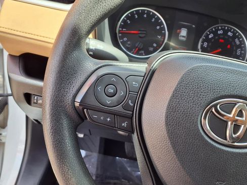 Certified 2022 Toyota RAV4 LE AWD/4WD image 20