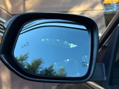 Used 2018 Toyota Highlander XLE AWD/4WD image 49