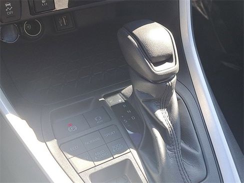 Used 2023 Toyota RAV4 XLE image 25