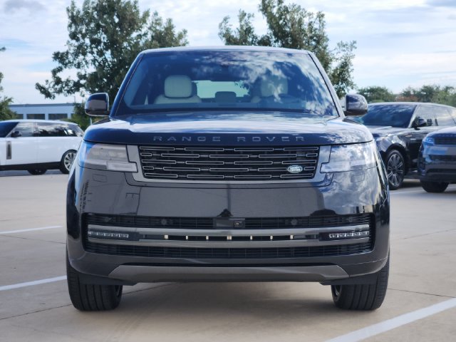 New 2027 Land Rover Range Rover Long Wheelbase SE AWD/4WD image 2