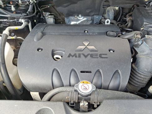 Used 2021 Mitsubishi Outlander Sport SE FWD image 29