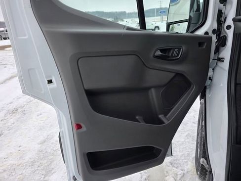 New 2026 Ford Transit 250 148 Medium Roof RWD image 4