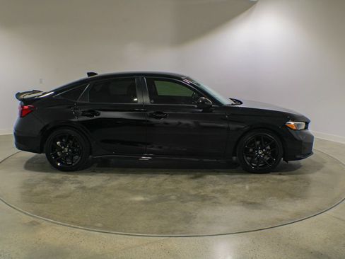 Used 2025 Honda Civic Sport image 7