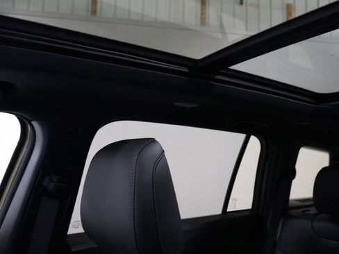 New 2026 Jeep Cherokee Overland image 27