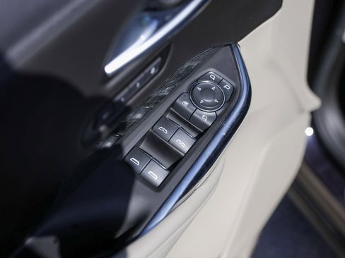 Used 2022 Cadillac XT4 Premium Luxury w/ Technology Package image 22