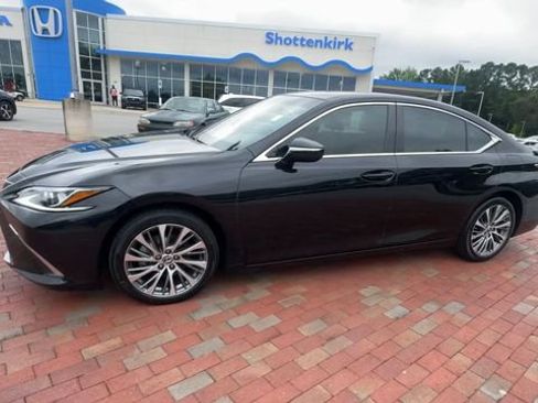 Used 2021 Lexus ES 350 w/ Premium Package FWD image 7