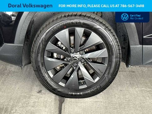 Certified 2023 Volkswagen Taos S FWD image 11