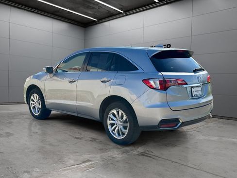 Used 2018 Acura RDX w/ AcuraWatch Plus Package AWD/4WD image 3