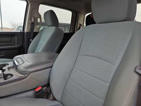 Used 2017 RAM 3500 Tradesman w/ Chrome Appearance Group image 8