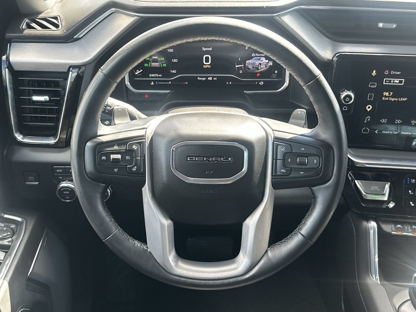 Used 2023 GMC Sierra 1500 Denali w/ Denali Reserve Package AWD/4WD image 19