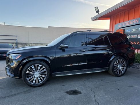Used 2021 Mercedes-Benz GLS 580 4MATIC image 7