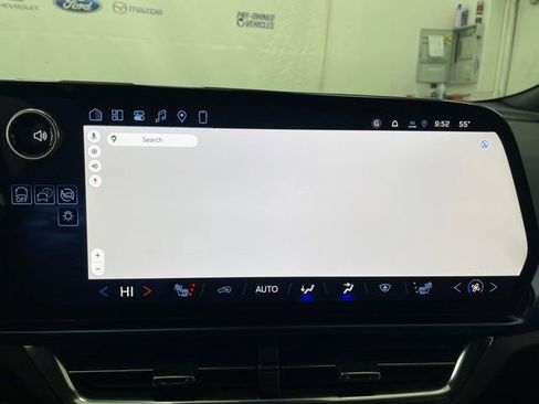 New 2026 Chevrolet Equinox EV LT image 4