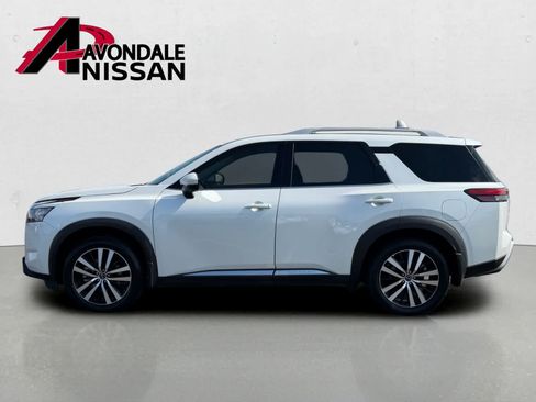 Used 2025 Nissan Pathfinder Platinum w/ Cargo Package FWD image 3