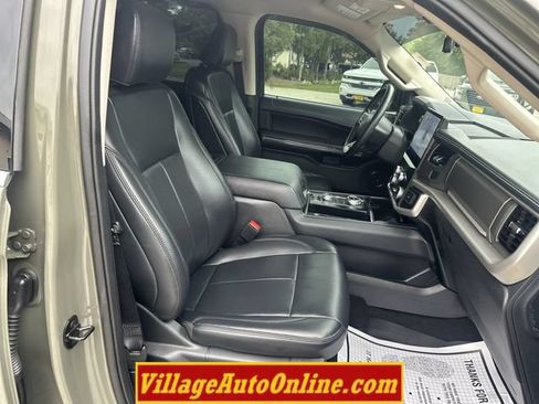 Used 2024 Ford Expedition XLT AWD/4WD image 46