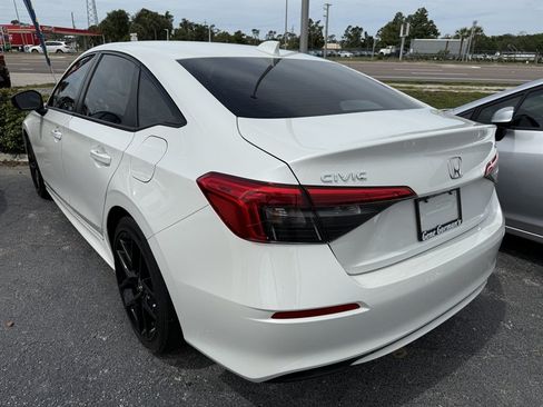 Used 2023 Honda Civic Sport image 8