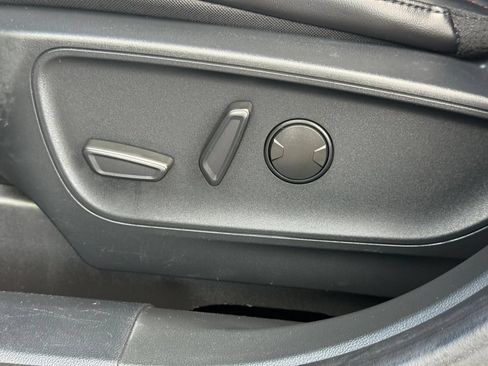 Used 2024 Ford Escape ST-Line AWD/4WD image 11