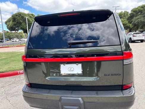 Certified 2025 Lexus GX 550 w/ Accessory Package (2T) AWD/4WD image 4