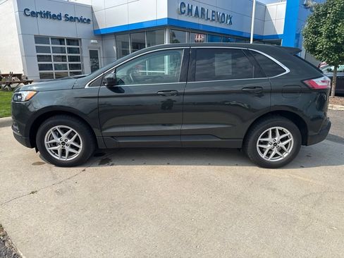 Used 2024 Ford Edge SEL w/ Convenience Package AWD/4WD image 9