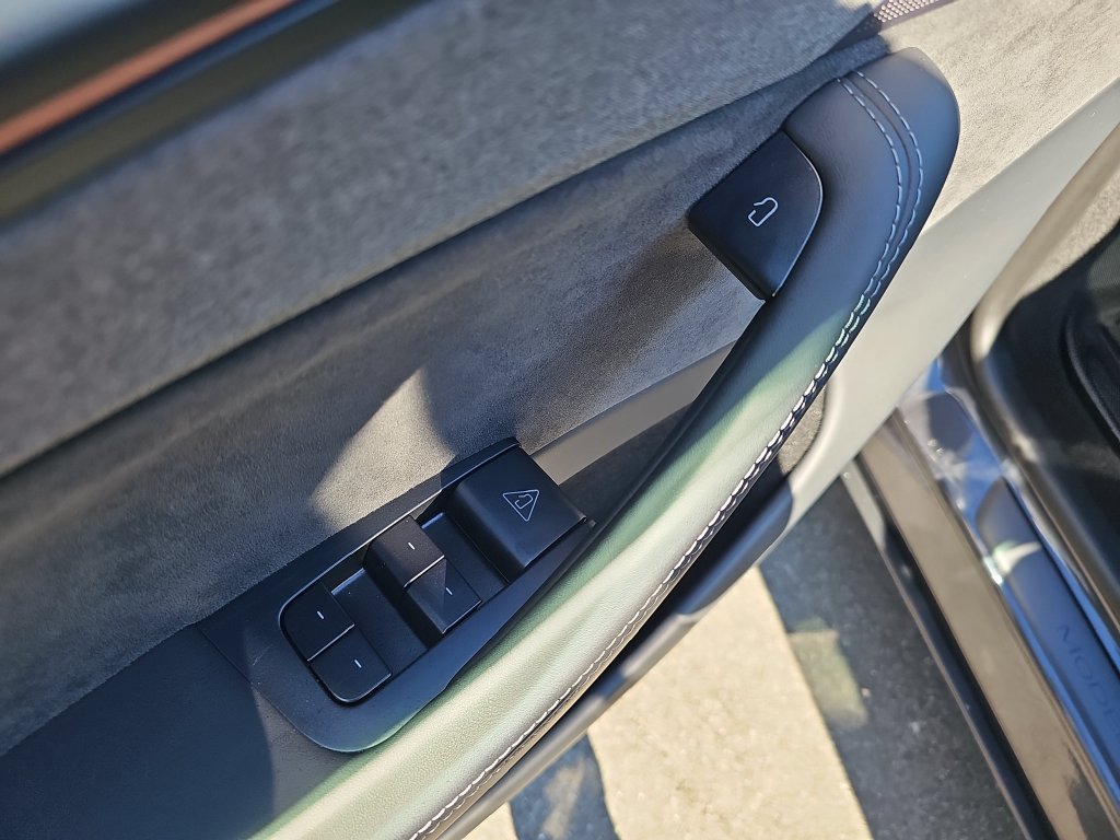 Used 2026 Tesla Model Y Long Range AWD/4WD image 18