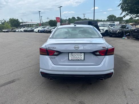 New 2026 Nissan Altima 2.5 SR FWD image 8