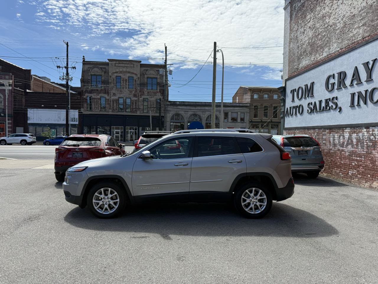 Used 2015 Jeep Cherokee Latitude w/ Comfort/Convenience Group FWD image 5