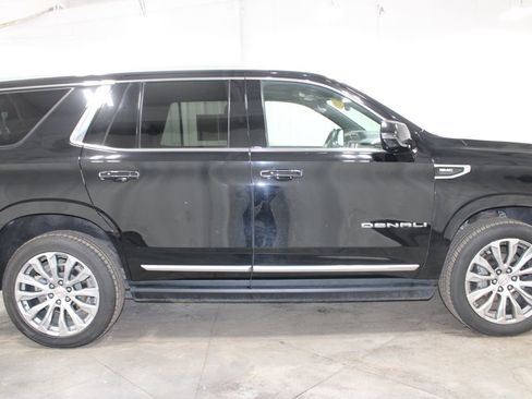 Used 2023 GMC Yukon Denali w/ Max Trailering Package AWD/4WD image 11