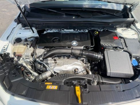 Used 2021 Mercedes-Benz GLB 250 4MATIC image 21