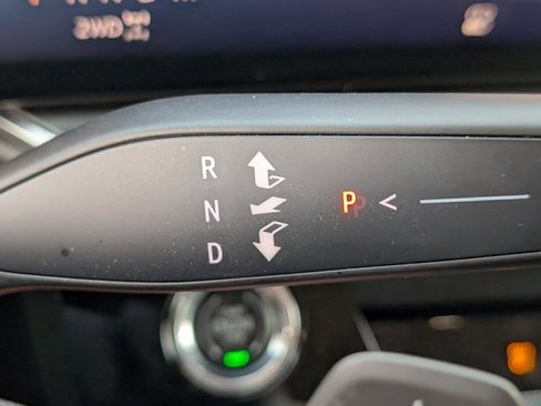 Used 2024 Buick Envision Preferred image 24