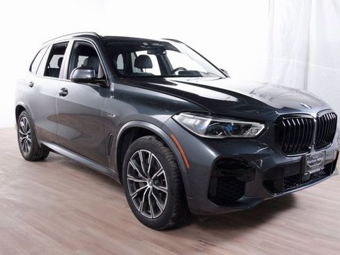 Used 2022 BMW X5 xDrive45e image 3