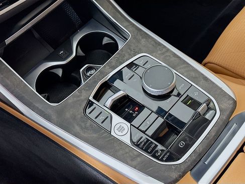 Certified 2023 BMW X7 xDrive40i w/ Premium Package image 25