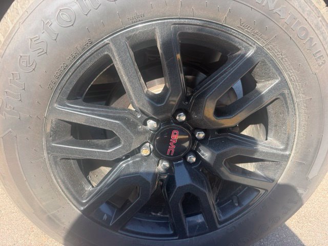 Used 2021 GMC Sierra 1500 Elevation w/ LPO, Elevation Black Package AWD/4WD image 12