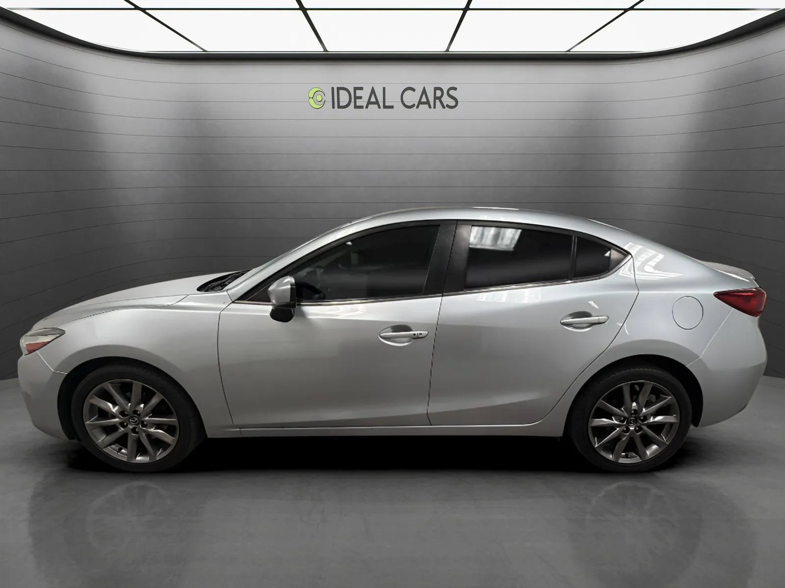 Used 2018 MAZDA MAZDA3 Touring FWD image 8