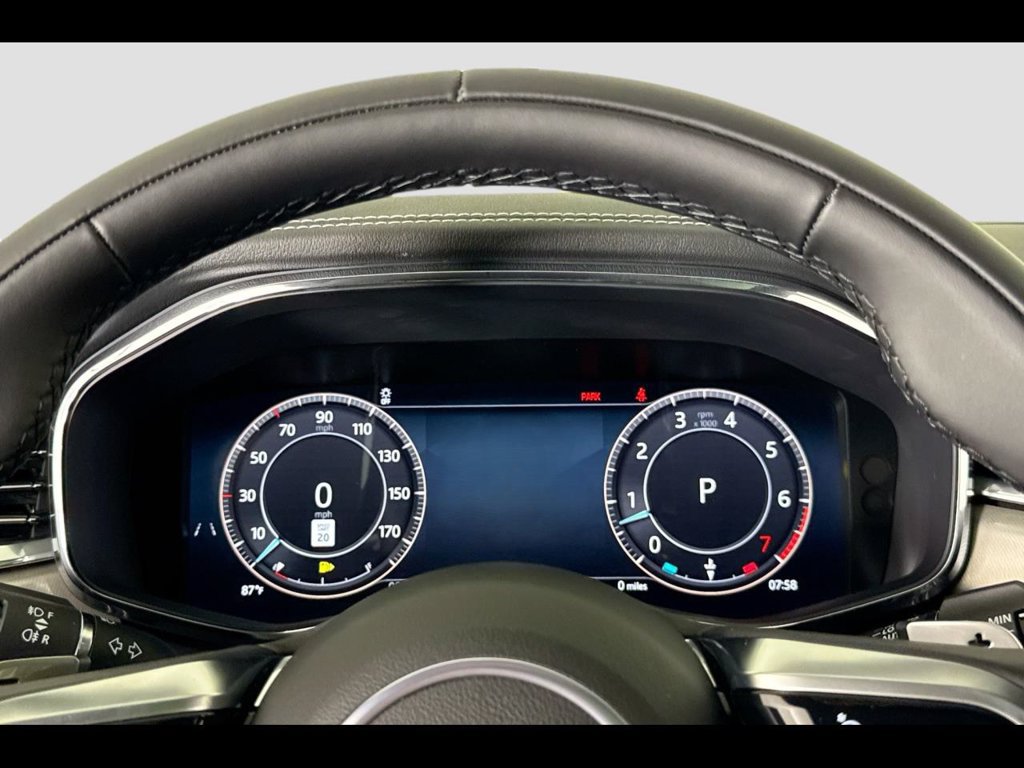 New 2026 Jaguar F-PACE R-Dynamic S AWD/4WD image 10