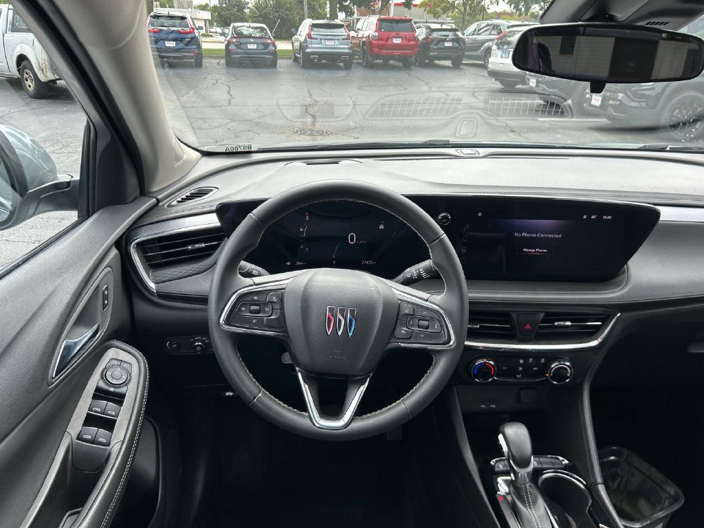 Certified 2024 Buick Encore GX Preferred FWD image 30