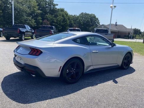 Used 2026 Ford Mustang Premium RWD image 5