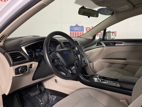 Certified 2017 Ford Fusion SE image 13