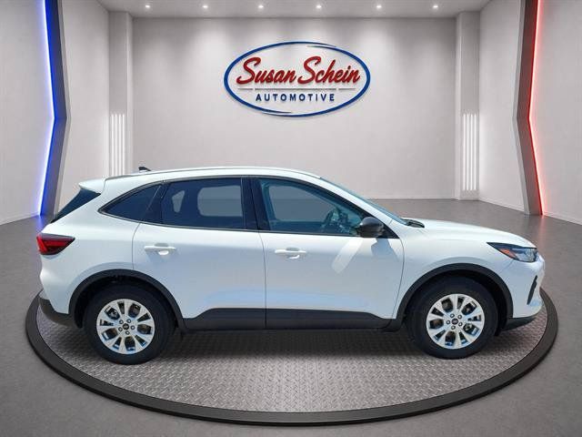 Used 2026 Ford Escape Active FWD image 4