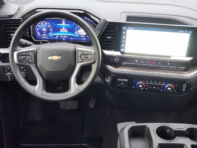 Used 2025 Chevrolet Silverado 2500 LT w/ Convenience Package AWD/4WD image 24