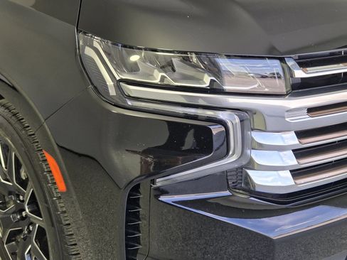 Used 2023 Chevrolet Tahoe High Country AWD/4WD image 9