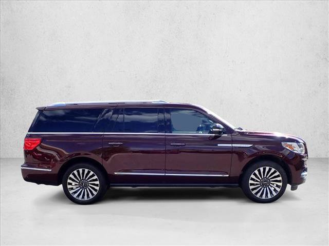 Used 2021 Lincoln Navigator L Reserve w/ Luxury Package AWD/4WD image 5